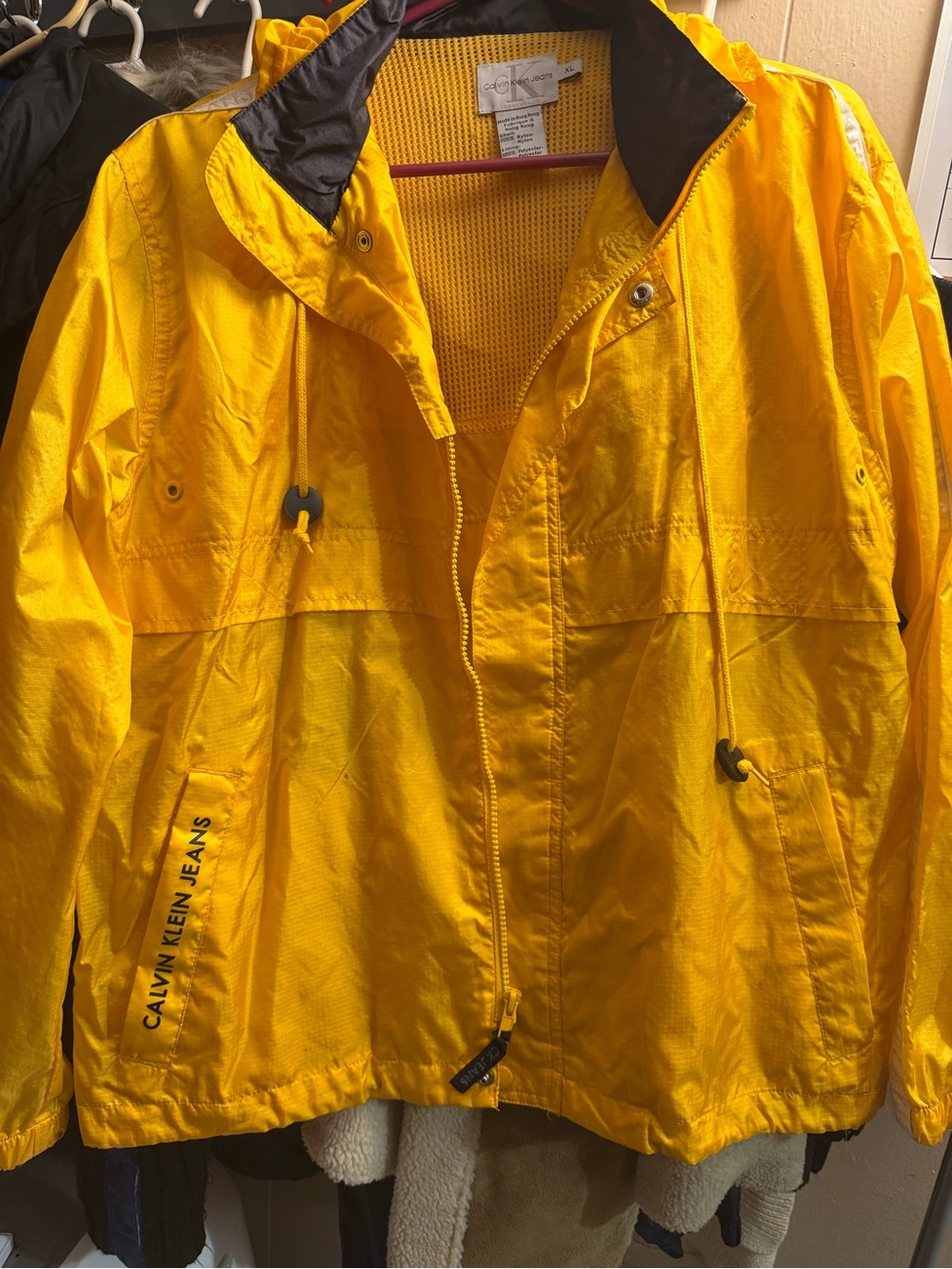Womans or Mens yellow Calvin Klein hooded windbreaker XL